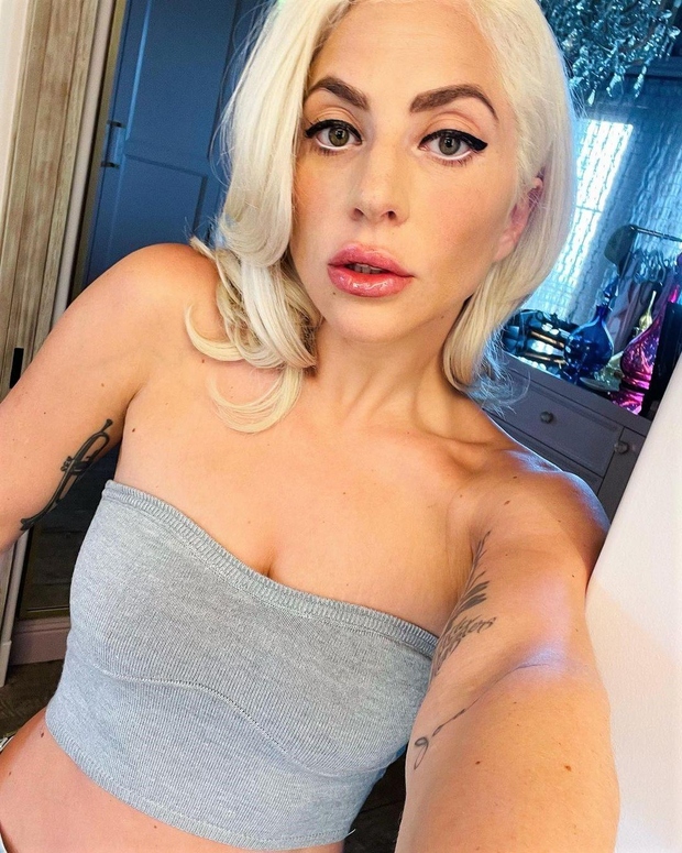 Ameriško zvezdnico Lady Gaga so paparaci pred dnevi ujeli med nakupovanjem oblačil v Malibuju, kjer je vse pustila odprtih ust. …