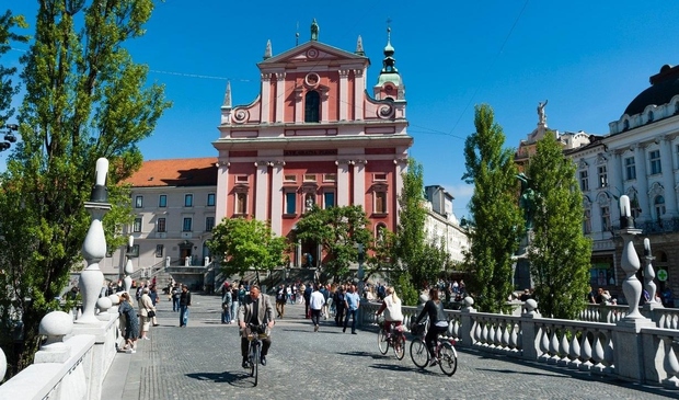"Z možem sva ravno prispela v Ljubljano z vlakom," je Američanka začela svoj zapis v skupini Slovenia Travel Forum na …