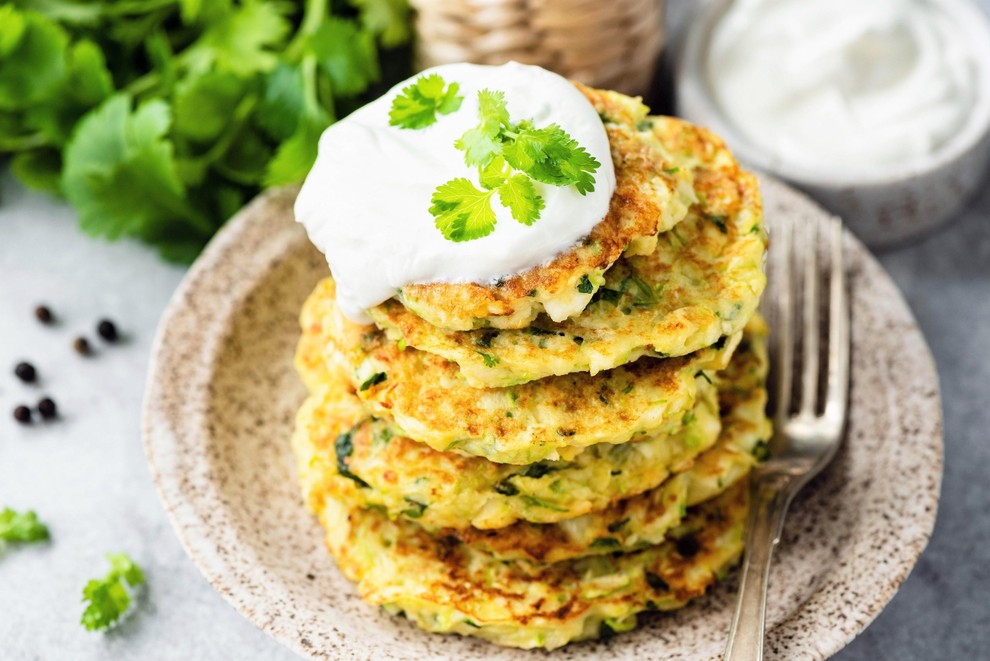 Če imaš te dni tudi sama doma polno bučk in ne veš, kam z njimi, imamo zate noro slasten recept, …