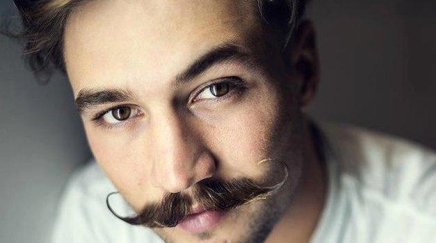 Miša Molk odhaja v pokoj - kaj jo je v službi pričakalo na zadnji delovni dan?