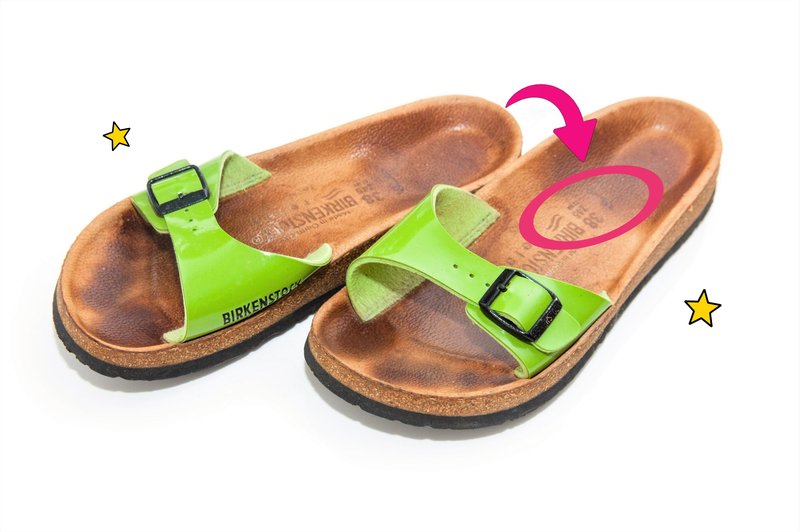 Boš na poletnih razprodajah kupila sandale Birkenstock? Ta SIMBOL na podplatu ti bo res olajšal izbiro (foto: Profimedia, Obdelava: Cosmo uredništvo)