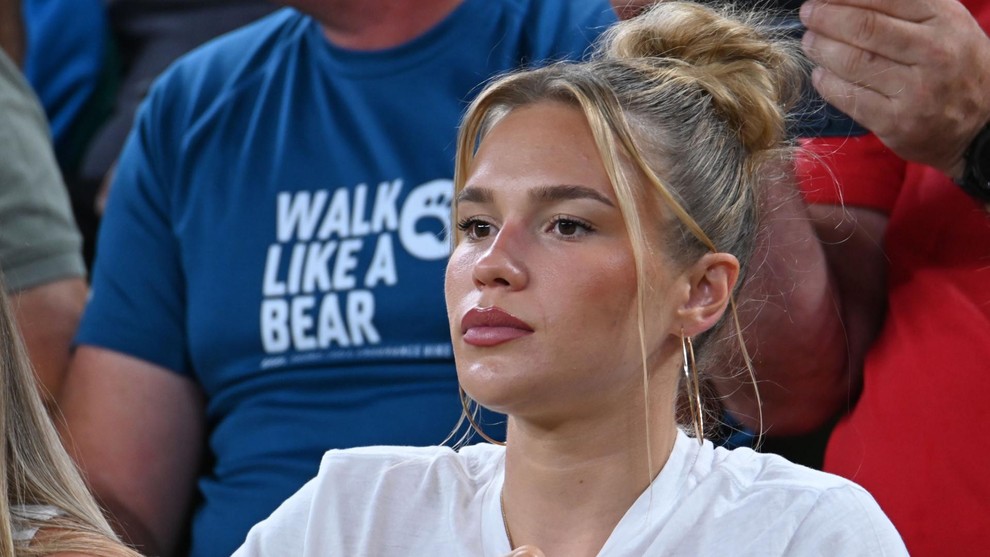 Po poročanju več slovenskih medijev naj bi bila Anamaria trenutno v Sloveniji, skupaj s hčerkama - starejšo Gabrielo in mlajšo …