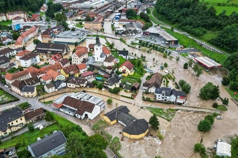 Poplave v Sloveniji: TUKAJ lahko pomagaš prizadetim (ali se PRIJAVIŠ, če potrebuješ pomoč) (foto: Facebook/Grega Ravnjak)