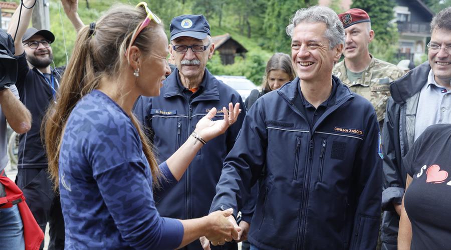 Svoj domači kraj je obiskala tudi Tina Maze. (foto: Borut Živulović/BOBO)