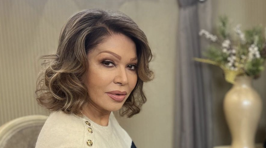 Poglej, kako balkanska diva Neda Ukraden pri svojih 73 letih izgleda v kopalkah (foto) (foto: Instagram/Screenshot/Neda Ukraden)