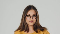 Zaradi Klarinega prijateljevanja z moškimi zdaj vse zanima, ali sploh ima fanta - imamo odgovor!