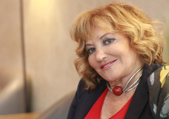 ttps://cosmopolitan.metropolitan.si/zvezde/stanovanje-zagovor-tereza-kesovija-2-26/