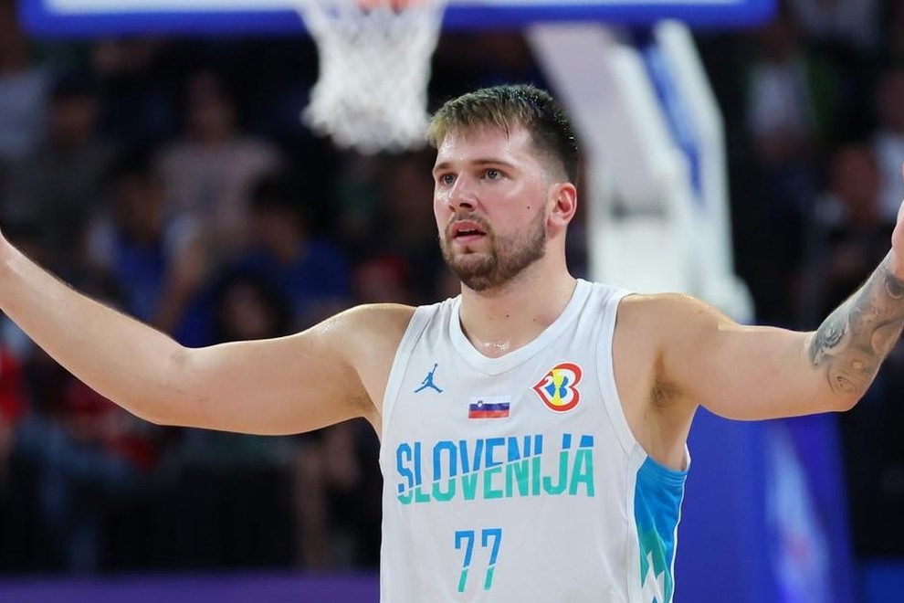 Luka Dončić med današnjim obračunom s Kanado IZKLJUČEN - kaj se dogaja?!