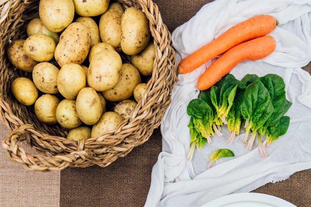 Najboljši vitamin za ženske, starejše od 50 let, ki ga jemljejo vsak dan za napenjanje kože in zmanjšanje učinkov, je …