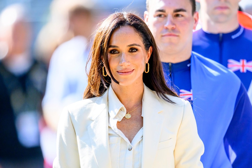 "Moje ime v resničnem življenju je Rachel. Nikoli me niso klicali tako, a starši so me poimenovali Rachel Meghan Markle. …