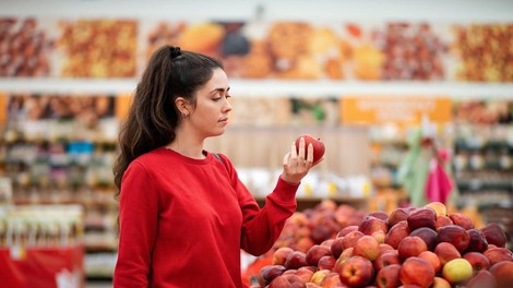 Tega verjetno niste vedeli: jabolka jemo na čisto napačen način, nutricionisti pravijo, da jih je treba uživati takole