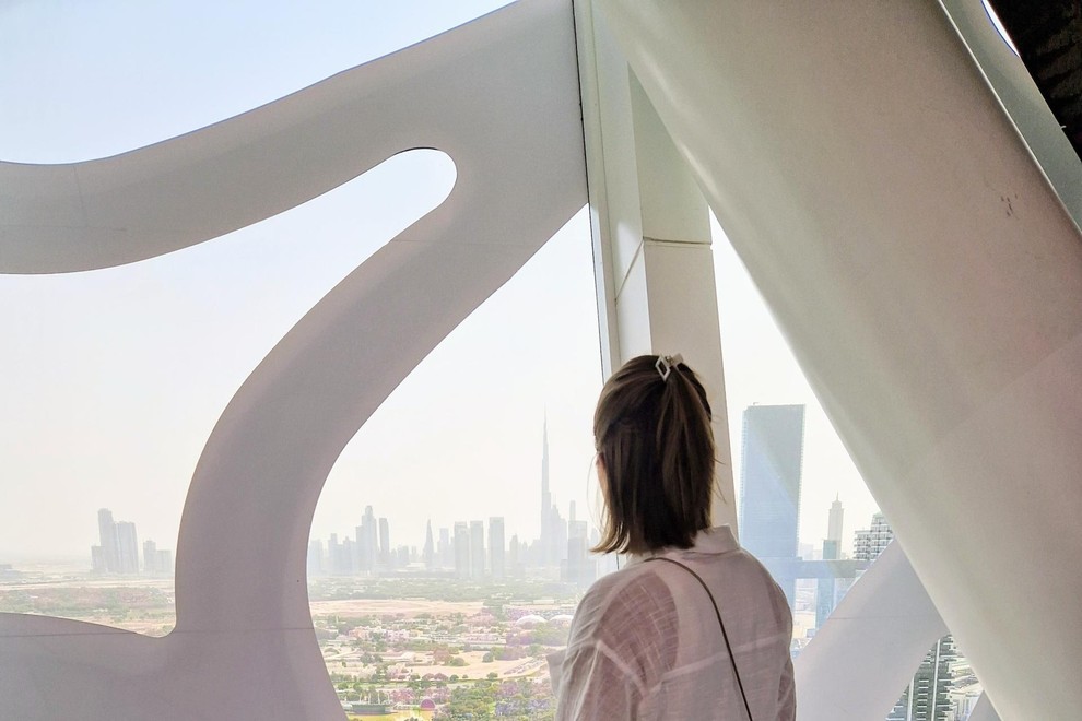 <p>Dubai Frame (notranjost)</p>
