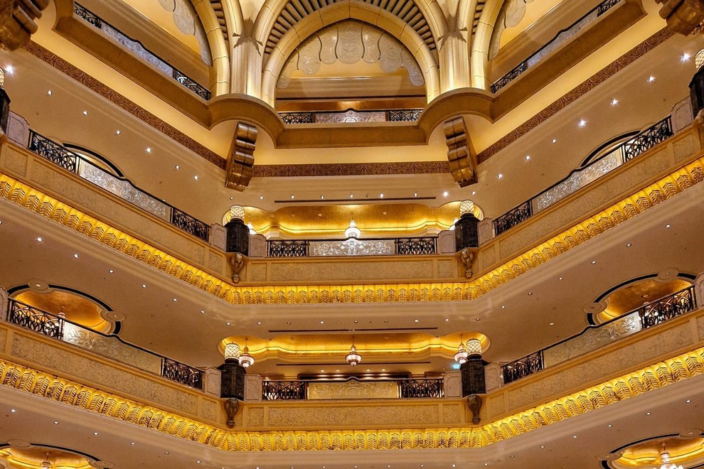 <p>Emirates Palace Mandarin Oriental (notranjost hotela)</p>
