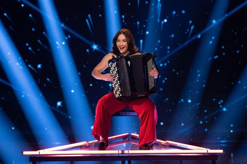 Harmonikarica Špela Šemrl razkrila, kakšno je njeno življenje po šovu Slovenija ima talent (foto: POP TV)