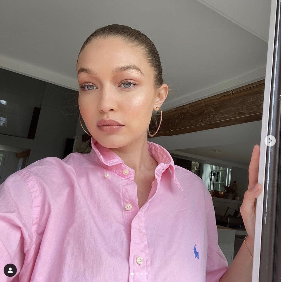 5 ključnih napak, ki jih delate pri nanosu parfuma, zaradi katerih njegov vonj (pre)hitro izhlapi (foto: Profimedia)