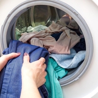 Ocenjevali so detergente za pranje perila, zmagovalec pa je ... (izkazalo se je: najdražje ni vedno najboljše)