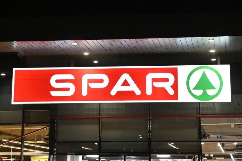 Trgovina Spar uvedla spremembe, ki so razburile kupce. (foto: Žiga živulovič jr./Bobo)