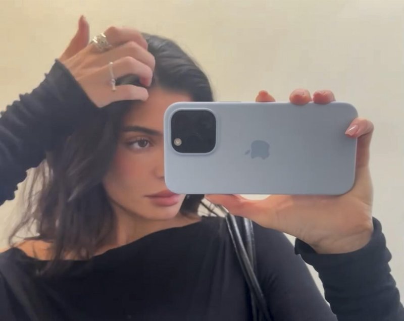 Kylie Jenner selfie iphone telefon