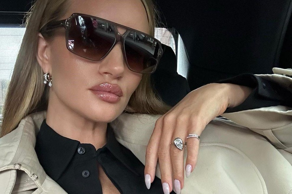 Pozabi na mini krila – predstavljamo najbolj priljubljen model krila, ki bo kraljeval to sezono (foto: Profimedia)