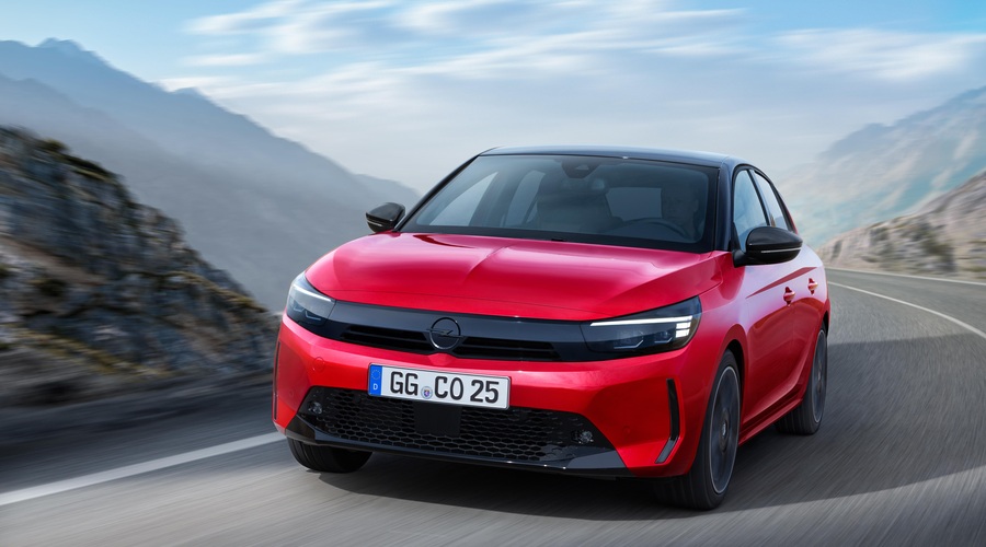 To je avto, v katerega se boš NORO zaljubila (narejen za punce, ki imajo rade lepe, pametne IN preproste) (foto: Opel)