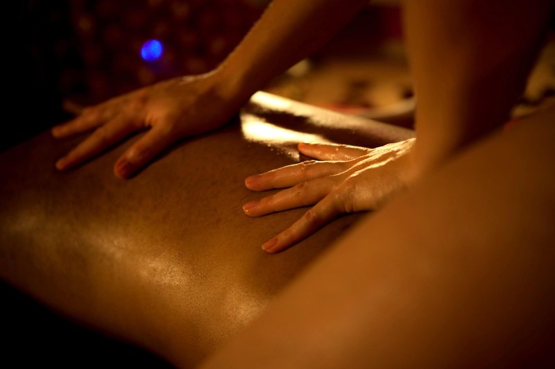 Je erotična masaža varanje? Preveri, kaj pravijo strokovnjaki (+ kaj menijo moški in kaj ženske) (foto: Profimedia)