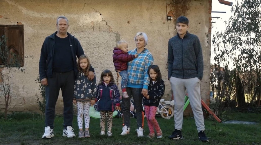 Se spomniš družine Tomažič iz Delovne akcije? Takšno je zdaj stanje pri njih (foto: Voyo/posnetek zaslona)