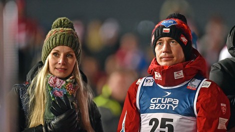Ja pa iii! Poglej, kako čudovito ženo ima priljubljeni skakalec Kamil Stoch (in ja, spoznal jo je v Sloveniji)