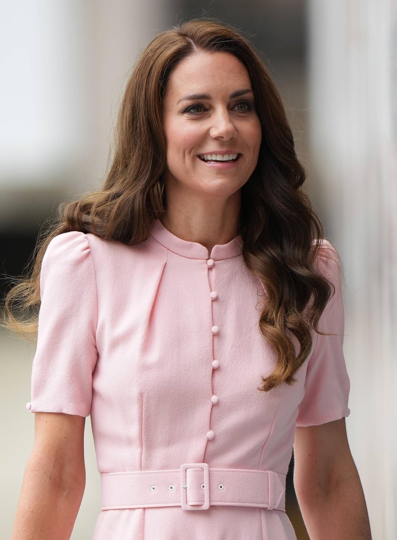 Po vseh teorijah zarote se je zdaj oglasil sosed Kate Middleton ter razkril, da ... (FOTO) (foto: Profimedia)