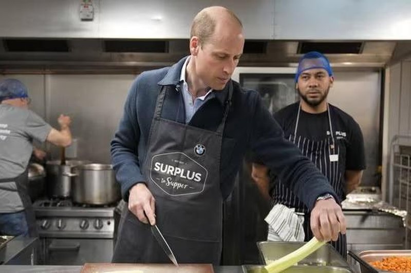 Princ William v kuhinji s predpasnikom? Ko boš videla, za kaj točno gre, boš presenečena (FOTO) (foto: Profimedia)