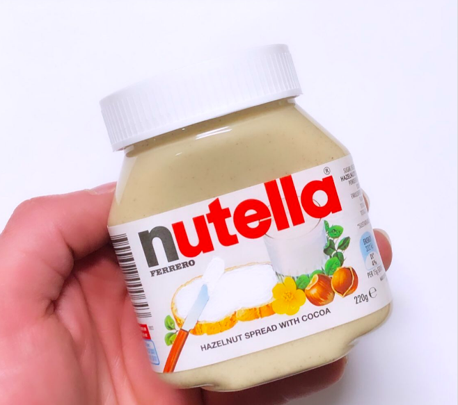 Izvoli recept za NORO dobro belo Nutello, ki je obnorela svet (sploh je ni težko narediti) (foto: Instagram posnetek zaslona brucesuperc)