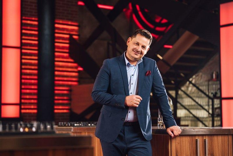 MasterChef: Kje je sodnik Luka Jezeršek? Zakaj ga že cel teden ni v oddaji? Se je poslovil? (foto: POP TV)