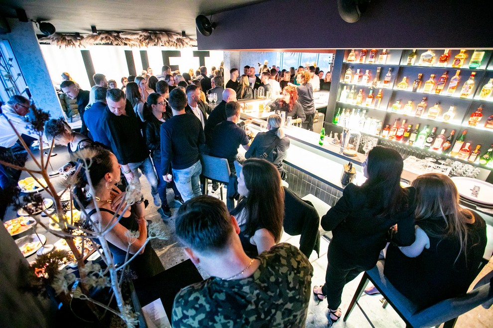 lokal LUFT fun dining & cocktails Maribor