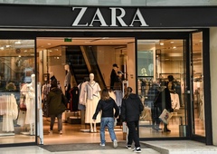 Nenavadna in prefinjena obleka iz Zare, ki jo lahko kombiniramo s čimerkoli (in ja, deluje precej dražje, kot v resnici je)