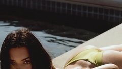 Kendall Jenner zelene kopalke Calzedonia