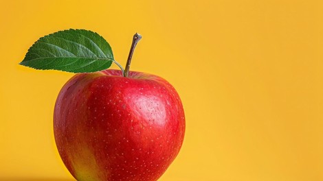 Pogosto ješ jabolka? Super, ampak, ali si vedela, da je TA del totalno strupen?