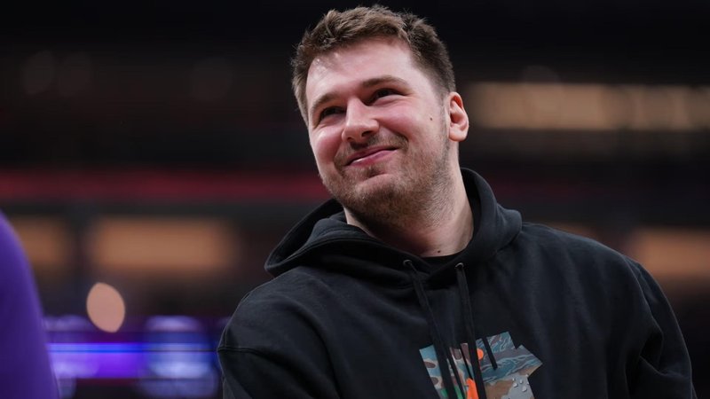 Luka Dončić je ponosen lastnik novega jeklenega konjička. (foto: Profimedia)