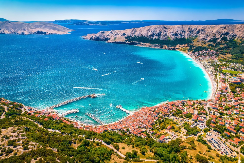 Izvoli seznam 5 najlepših jadranskih plaž (obiščeš jih lahko tudi, če greš na dopust z otroki) 🏖️