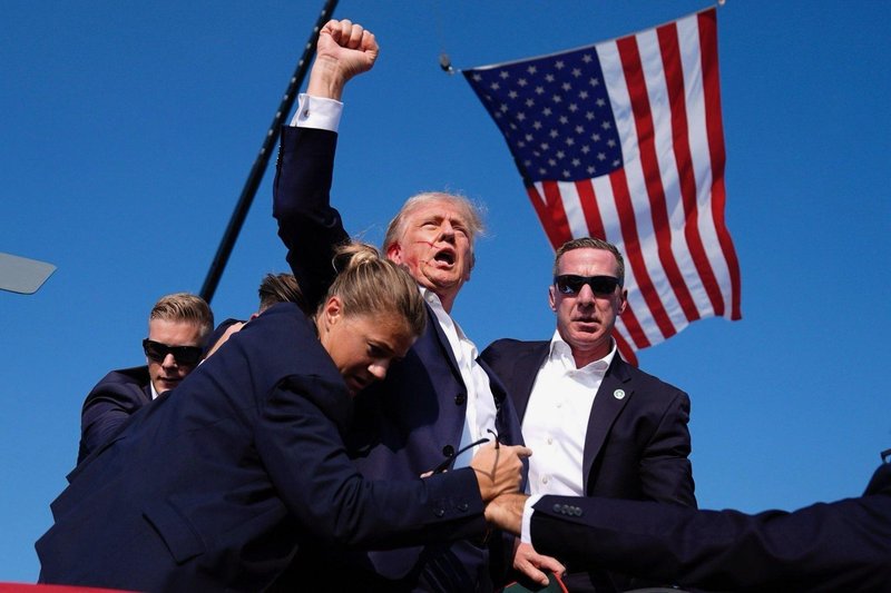 OMG! Slovenska vedeževalka že pred leti napovedala atentant na Donalda Trumpa (in kaj temu sledi) (foto: Twitter/DonaldTNews)