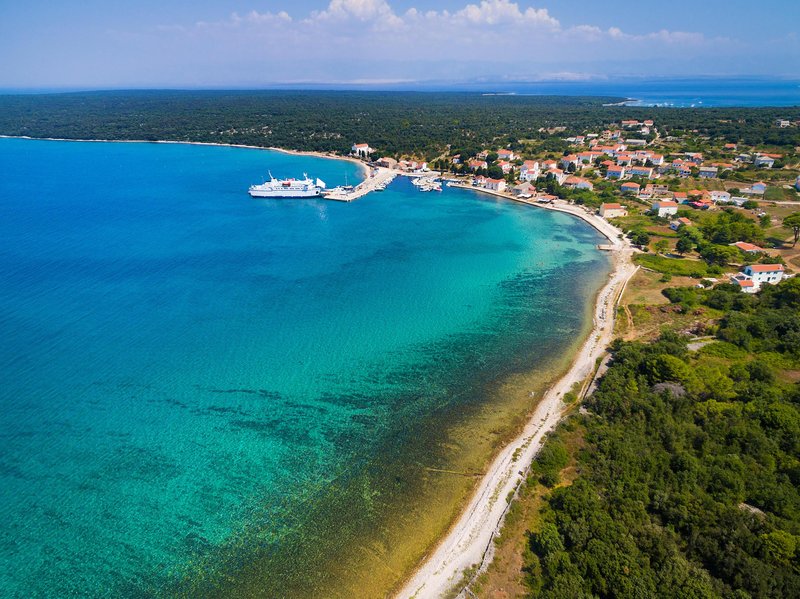 Hrvaški otok z najlepšimi plažami, ki ga gotovo še ne poznaš (in tako blizu je) (foto: Profimedia)