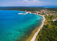 Hrvaški otok z najlepšimi plažami, ki ga gotovo še ne poznate (in tako blizu je)
