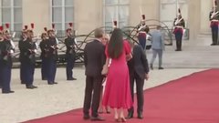 Tina Gaber Robert Golob Emmanuel Macron Pariz