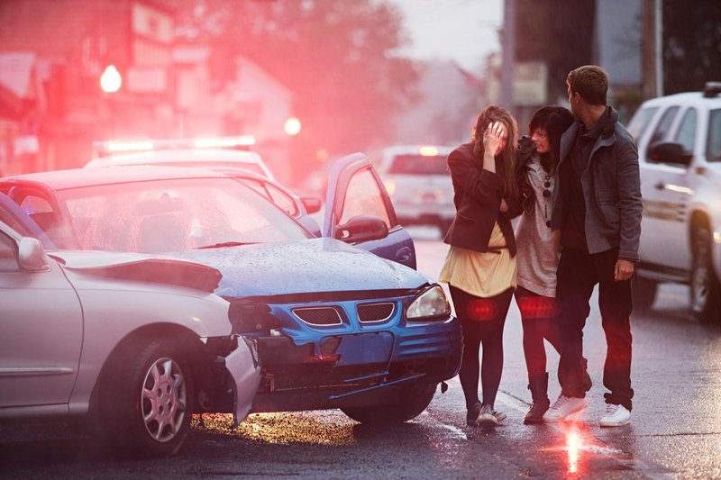 Na cesti moraš biti vedno pazljiva, a še posebno med večeno prometno konico. (foto: Profimedia)