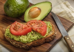 Dobro je vedeti: imate tudi vi radi avokado in je pogosto na vašem krožniku? To se v resnici dogaja z vašim telesom, ko ga uživate