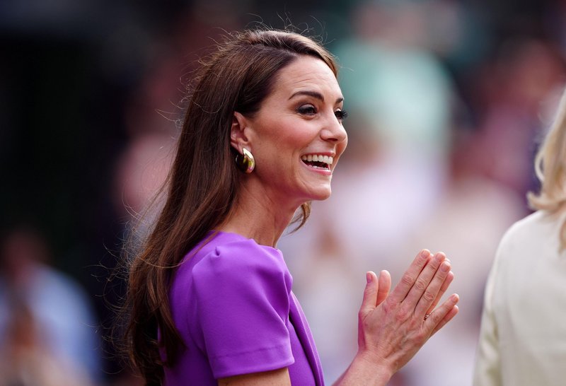 To je 10 nepričakovanih skrivnih sporočil, ki jih Kate Middleton izraža kar prek svojih oblačil (foto: Profimedia)