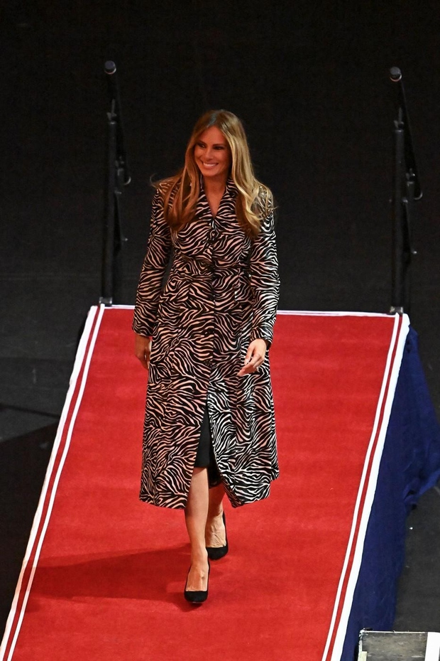 Melania Trump na političnem shodu pozornost pritegnila z drznim stajlingom (FOTO)