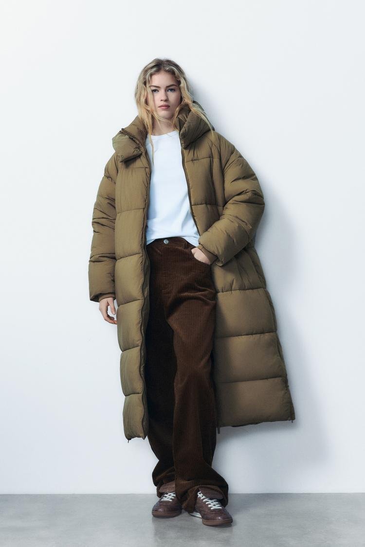 LONG ANORAK WITH WATER AND WIND PROTECTION

89.95 EUR (foto: Zara spletna stran)