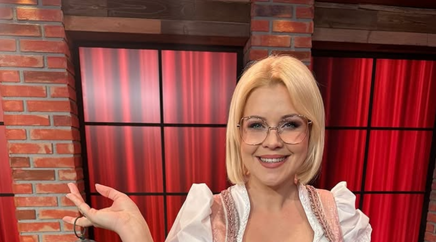 FOTO: Darja Gajšek pokazala svoj nosečniški trebušček (in poglej, kako velik je že) (foto: Instagram)