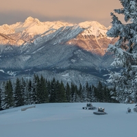 Zima v polnem zagonu: končno se je odprlo najbolj priljubljeno družinsko smučišče v Sloveniji