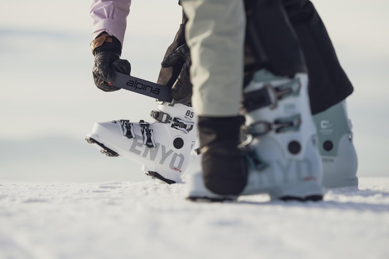 3 stvari, zaradi katerih bo après-ski zabava stokrat boljša (PANCERJI pod točko 3 pa tvoji novi PLESNI čeveljci!)