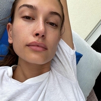 OMG! Hailey Bieber nas je končno presenetila z izdajo novega produkta Rhode